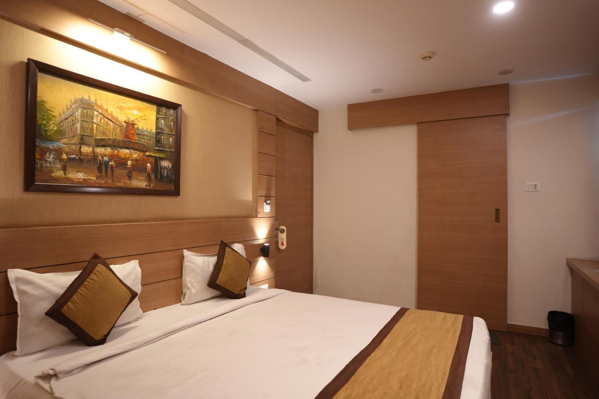 Danapur Hotel Silkhouse Premier מראה חיצוני תמונה