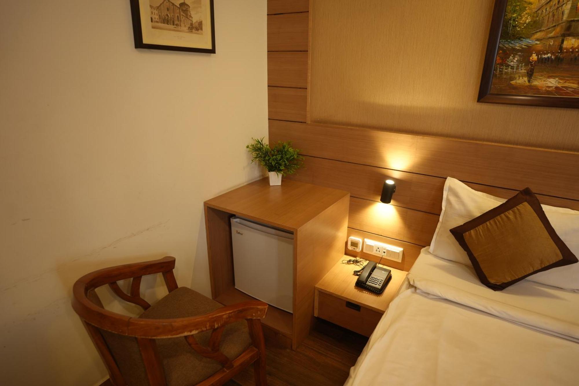 Danapur Hotel Silkhouse Premier מראה חיצוני תמונה