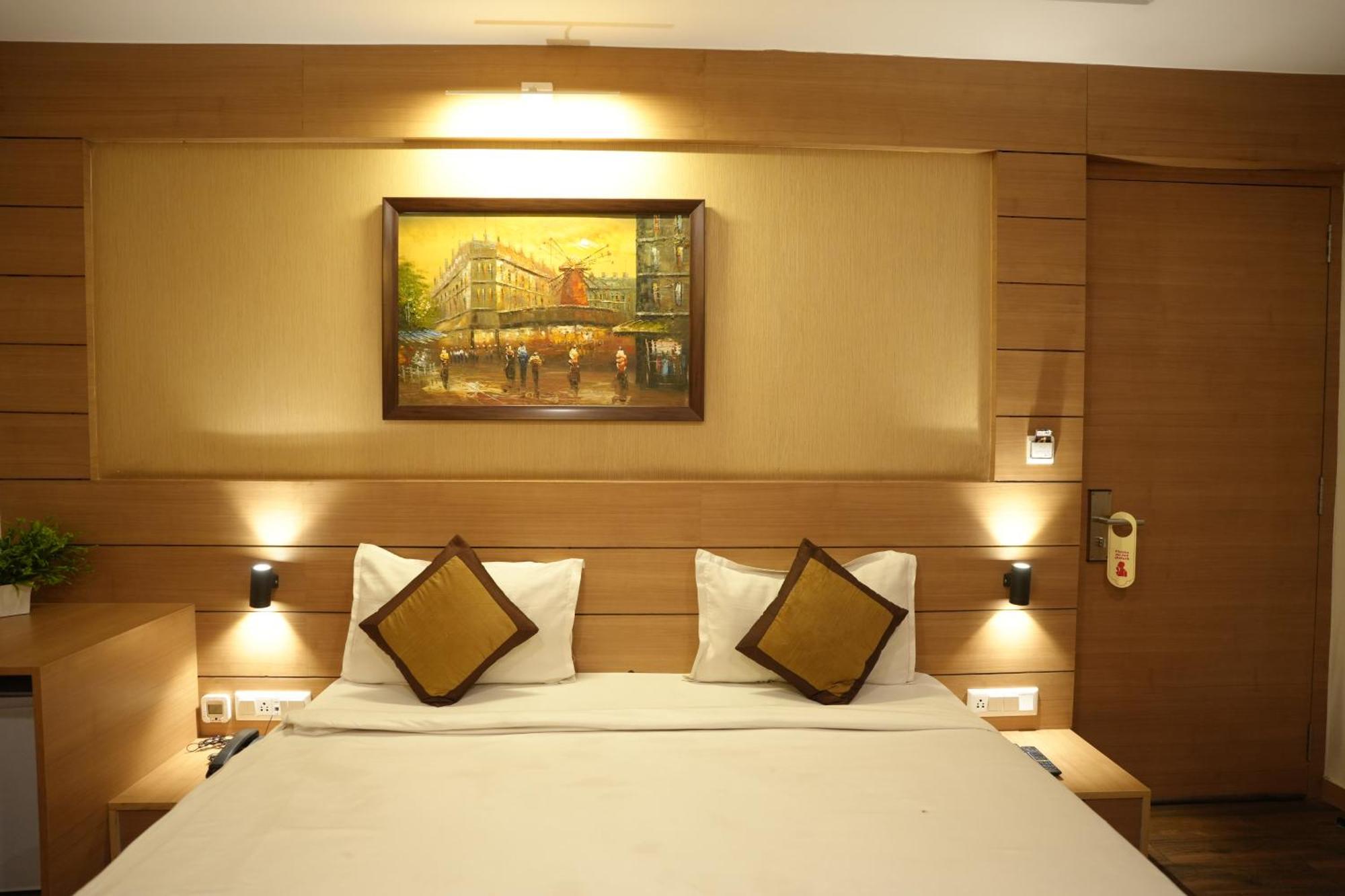 Danapur Hotel Silkhouse Premier מראה חיצוני תמונה