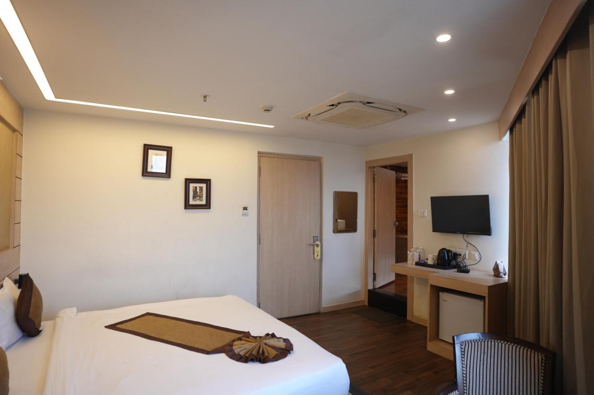 Danapur Hotel Silkhouse Premier מראה חיצוני תמונה